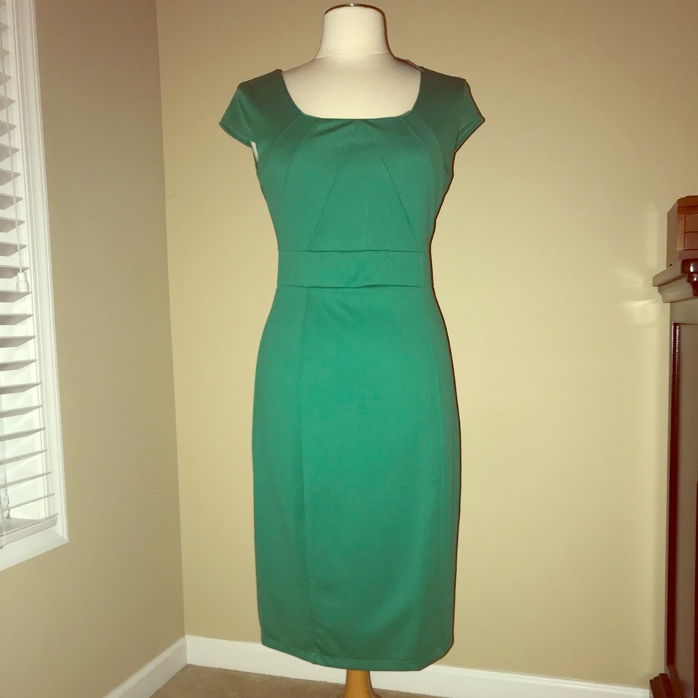 Fate Green Cap Sleeve Dress